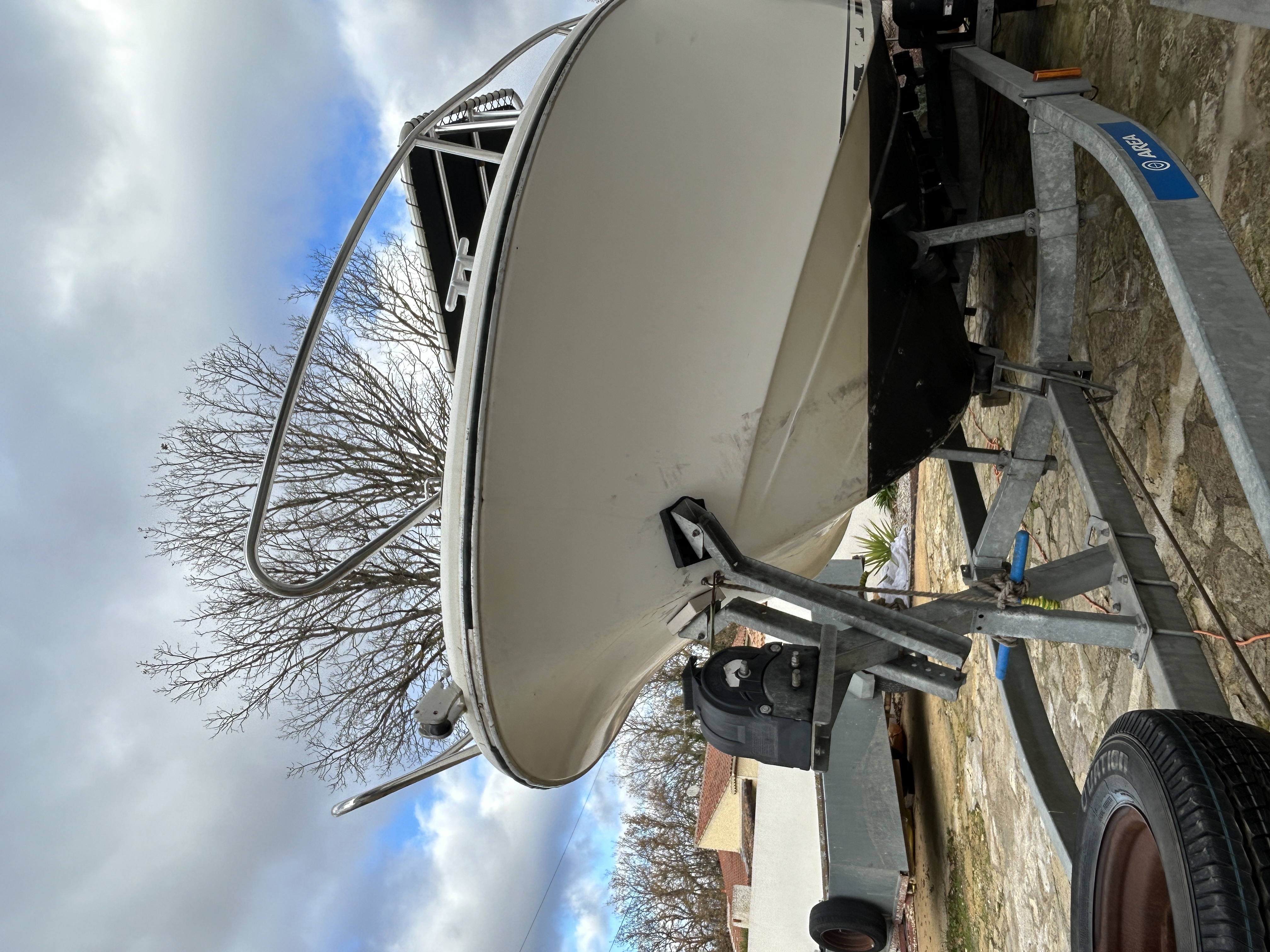 slider 32 Beneteau Ombrine 630